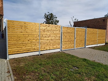 Dřevěný plot